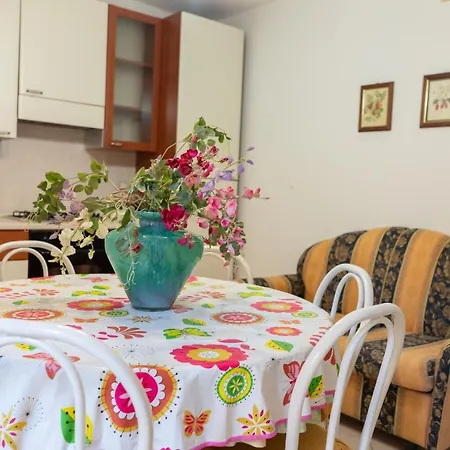 Isabella טורה מליסה